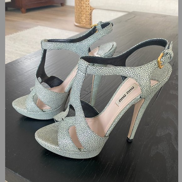 Miu Miu Platform Stingray Gray Heels/Sandals - Picture 1 of 7